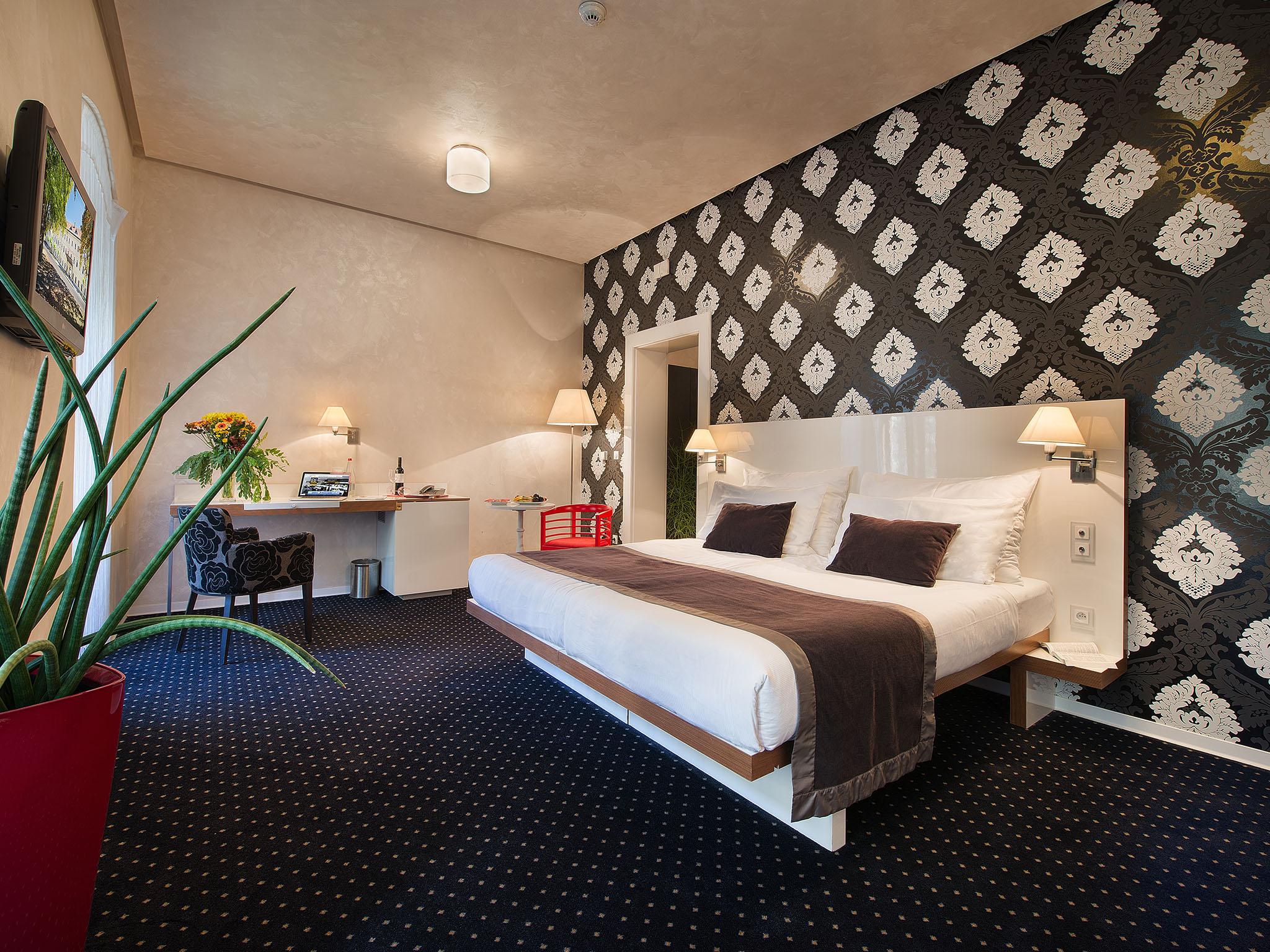 Ea Hotel Tereziansky Dvur Hradec Králové Exterior foto