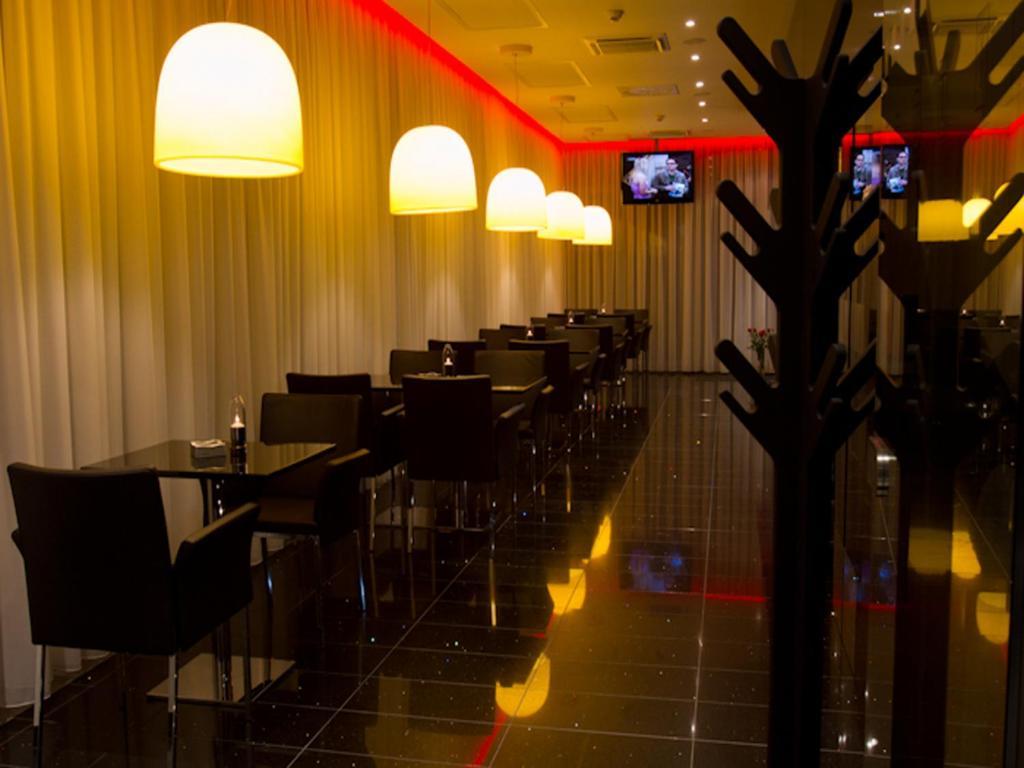 Ea Hotel Tereziansky Dvur Hradec Králové Exterior foto